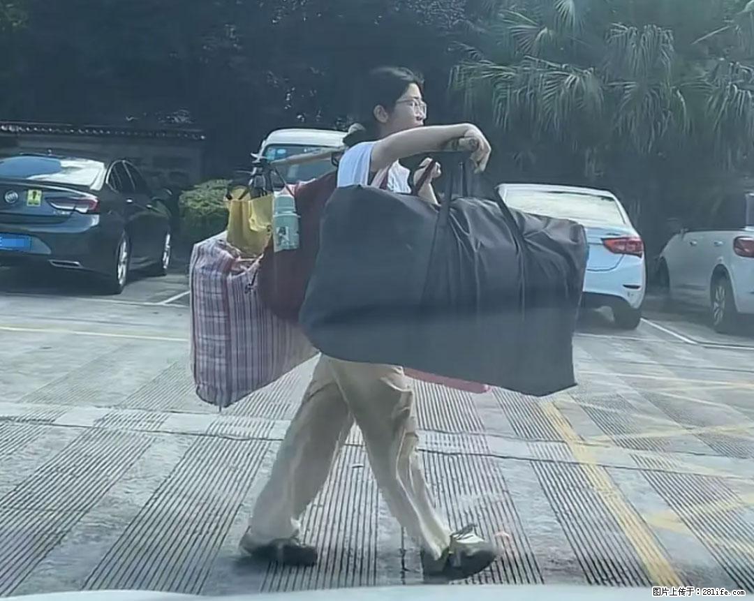 全网追的“扁担女孩”，找了一份暑假工，时薪12元 - 衢州生活资讯 - 衢州28生活网 quzhou.28life.net